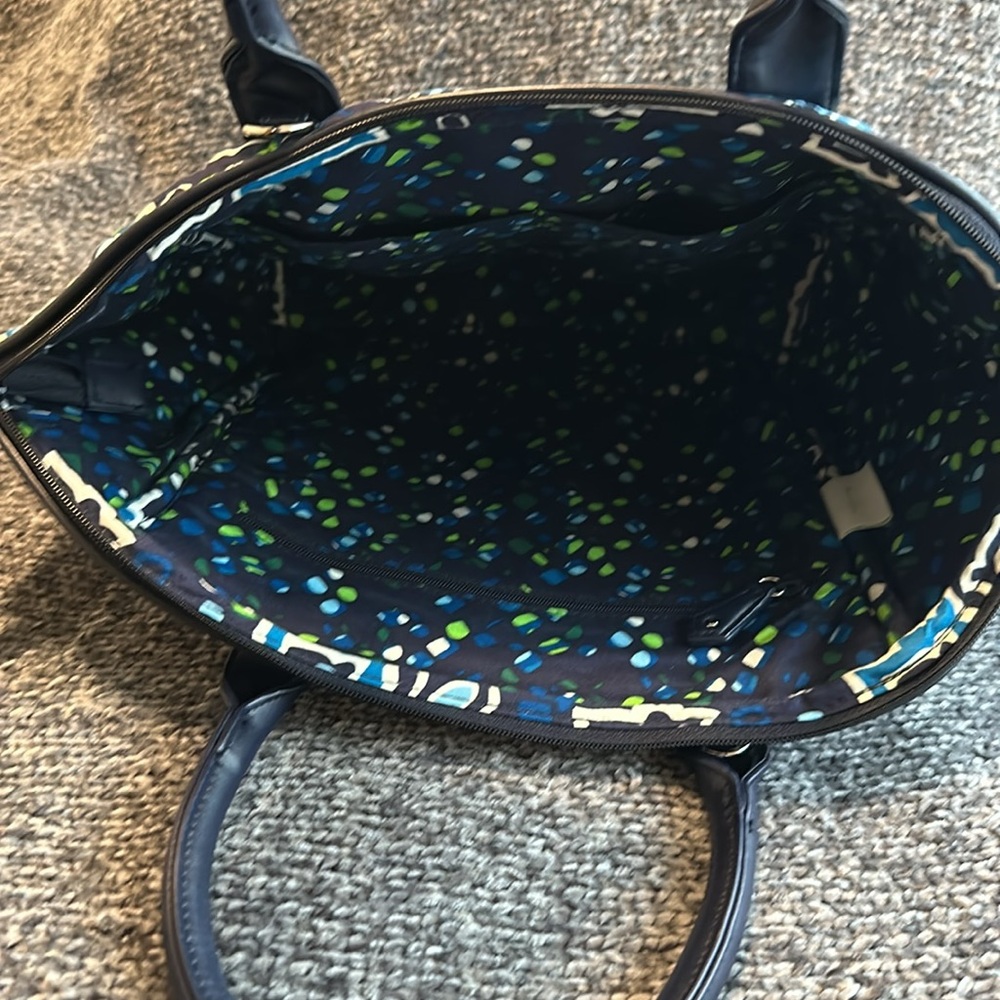 Small Tote - Picture 4 of 4